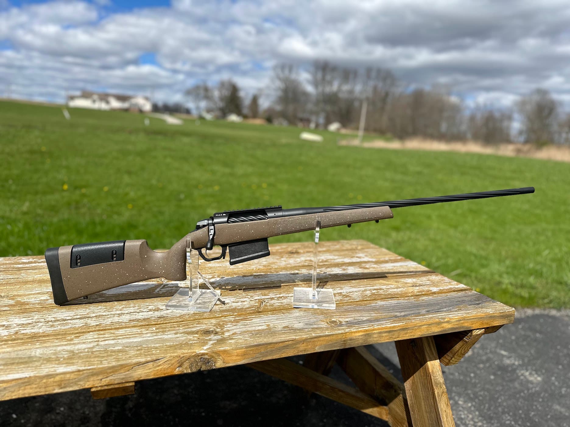 Weatherby 307 Range XP Terrain 308 Win - 22" Threaded Barrel - Tan Speckle / Black - 5 Round