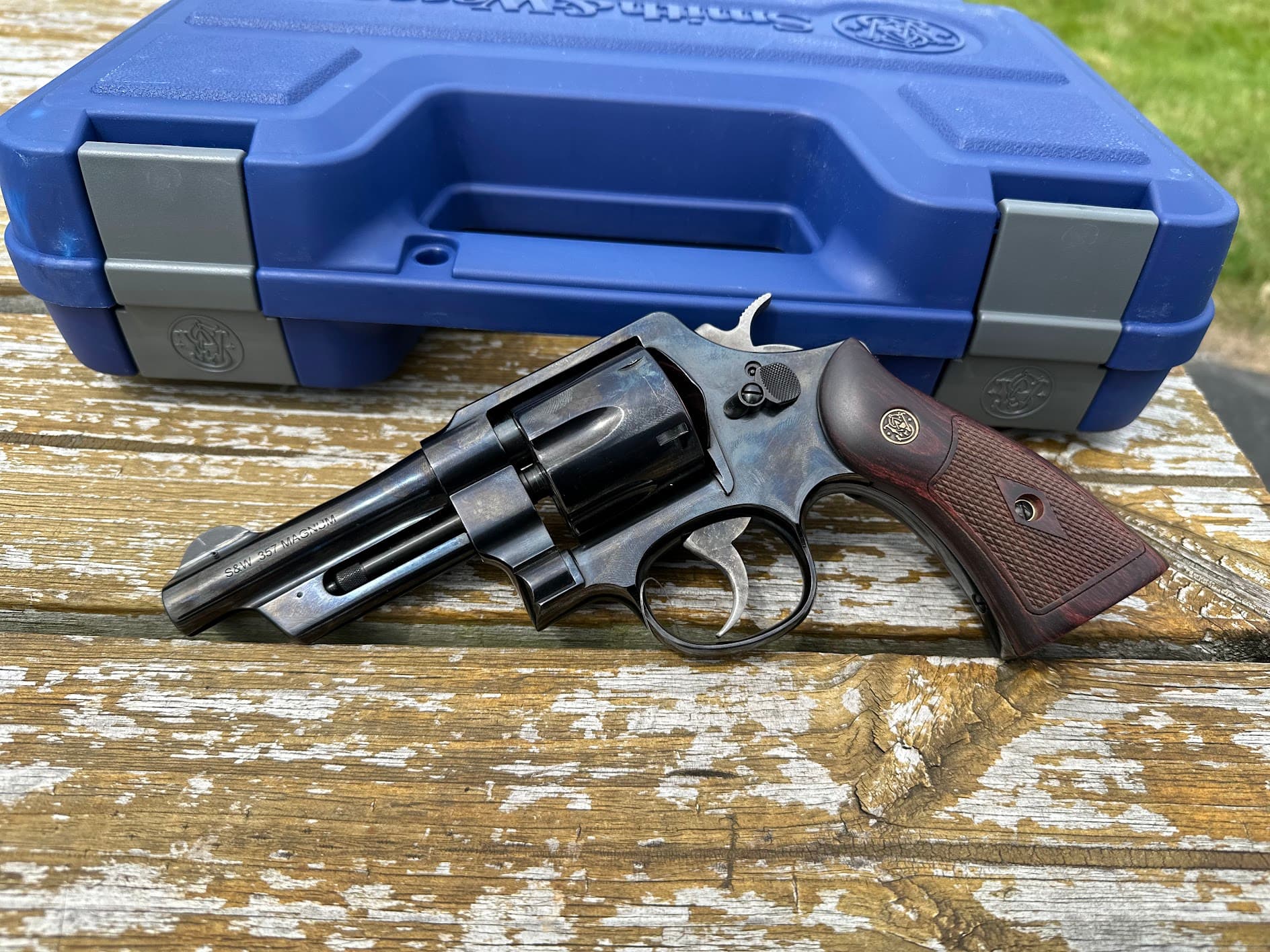 SMITH & WESSON 20 LIMITED EDITION .357mag 4" revolver