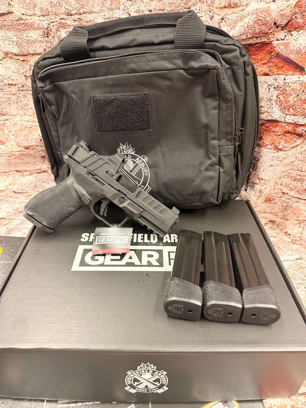 Springfield Armory Echelon 4.0C Gear Pac 9mm 4" Barrel 15/18-Rounds w/ Viridian RFX11, 4 Mags