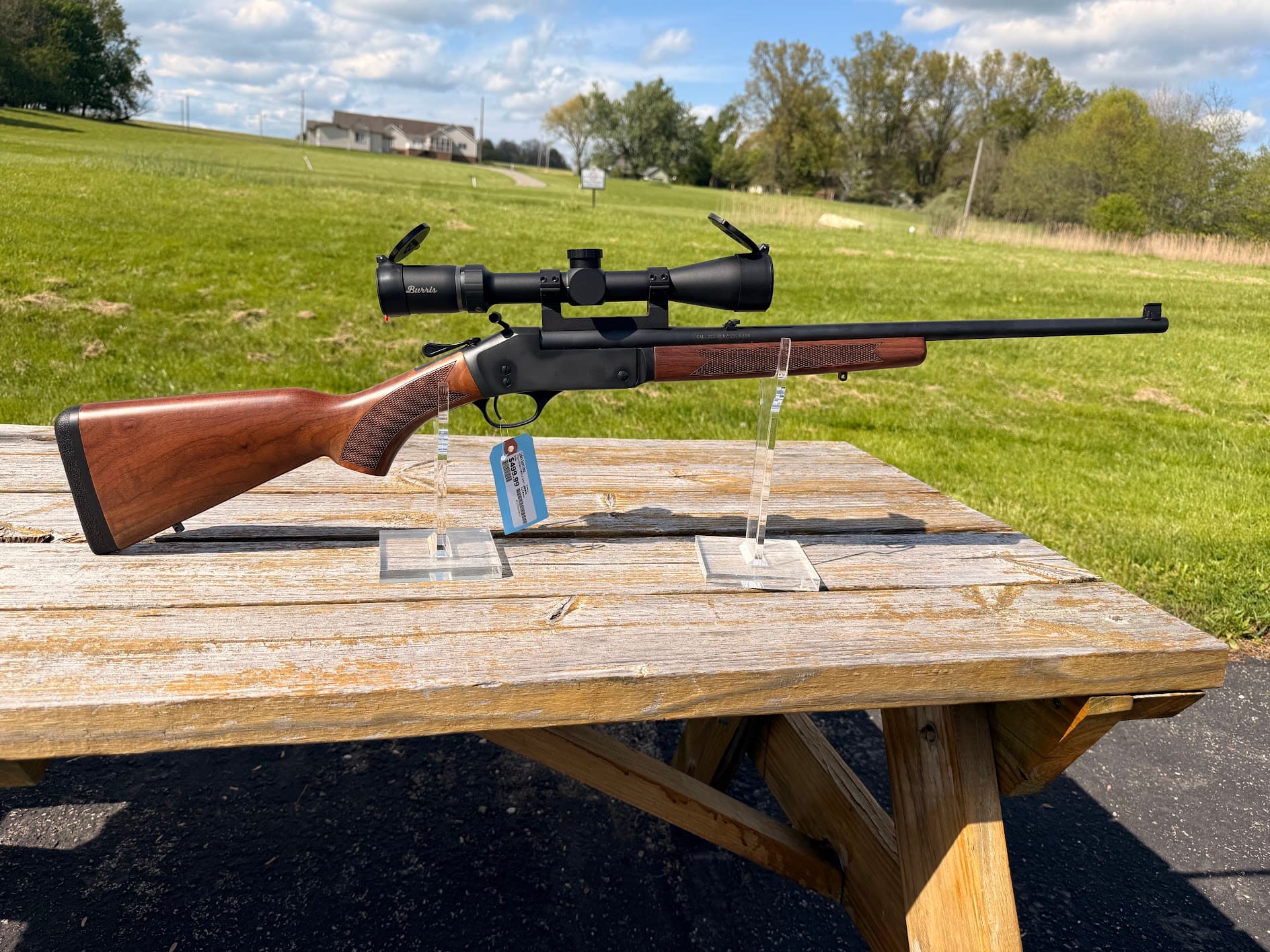 PRE-OWNED HENRY SINGLE SHOT 223 REM W/ BURRIS DROPTINE 3-9X40 SCOPE