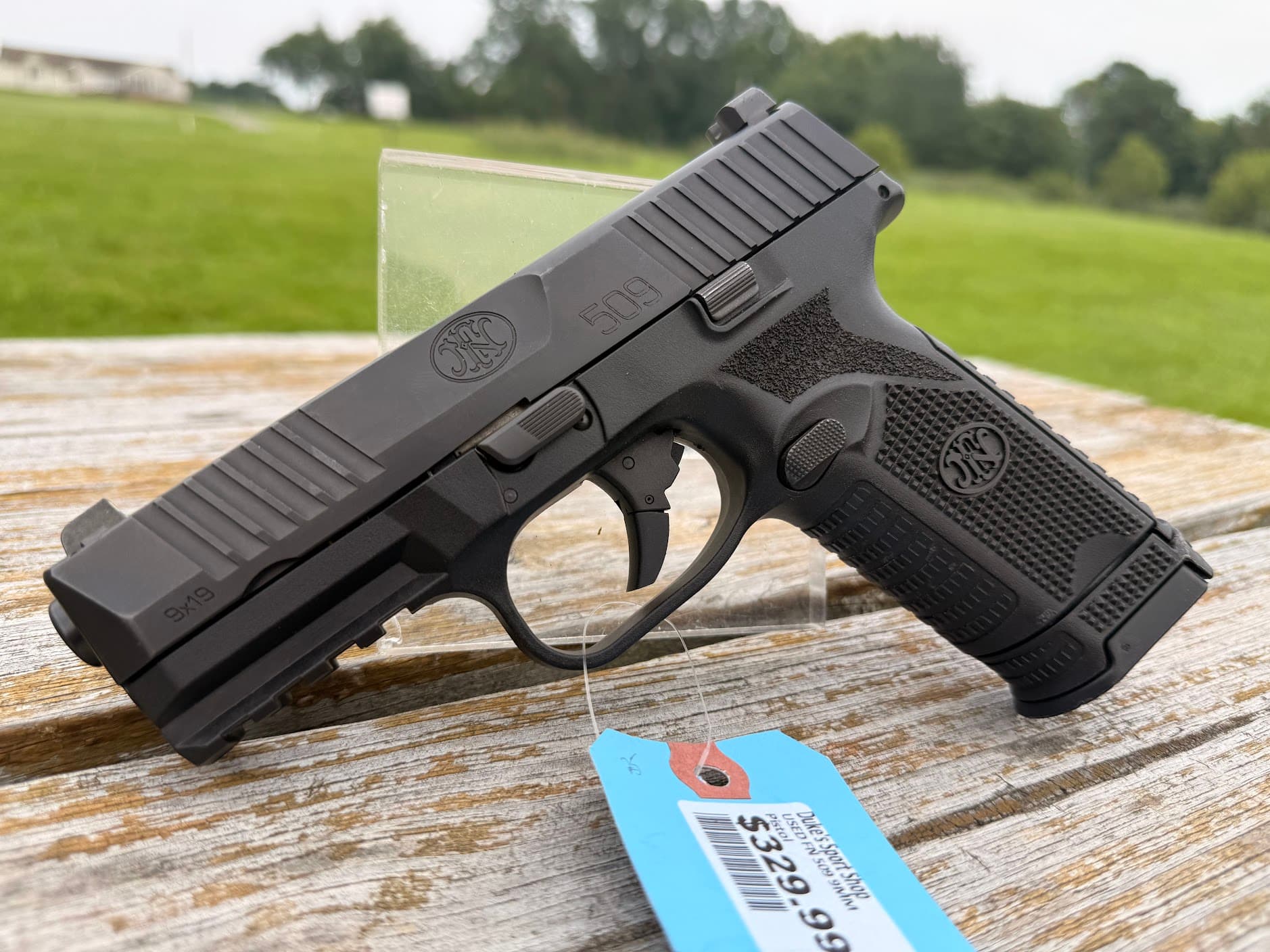 PRE-OWNED FN 509 9MM SEMI-AUTO HANDGUN W/2 EXTRA MAGS!