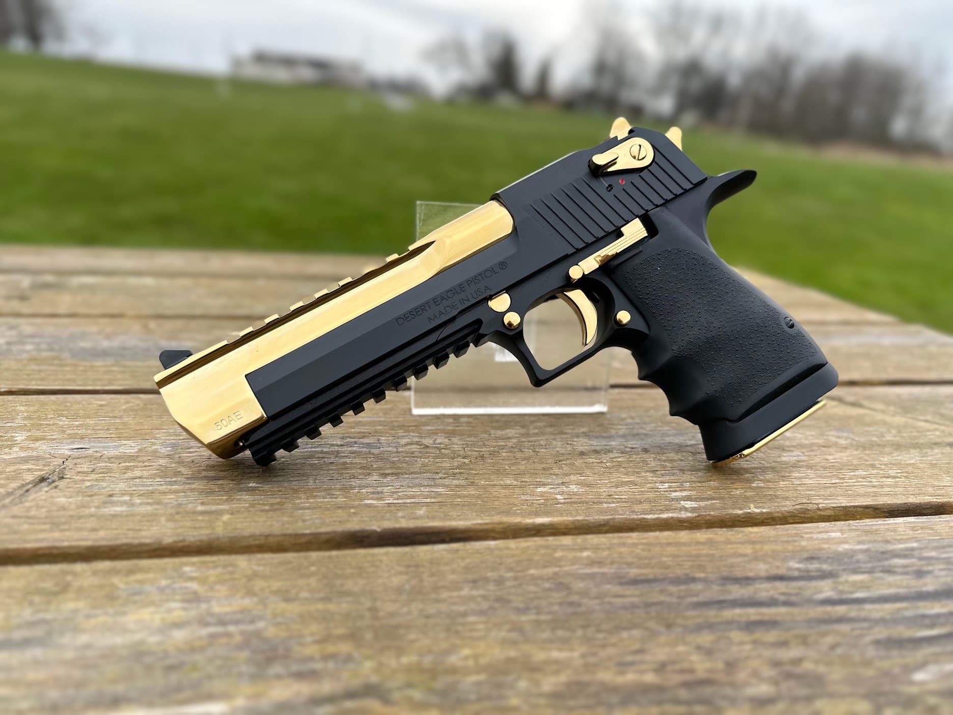 MAGNUM RESEARCH DESERT EAGLE L6 GOLD .50 AE 6" BARREL 7-ROUNDS